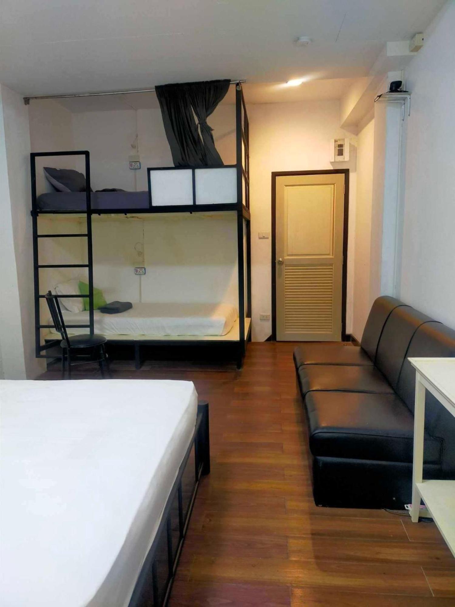 Baan Wangderm Hotel Bangkok Exterior photo